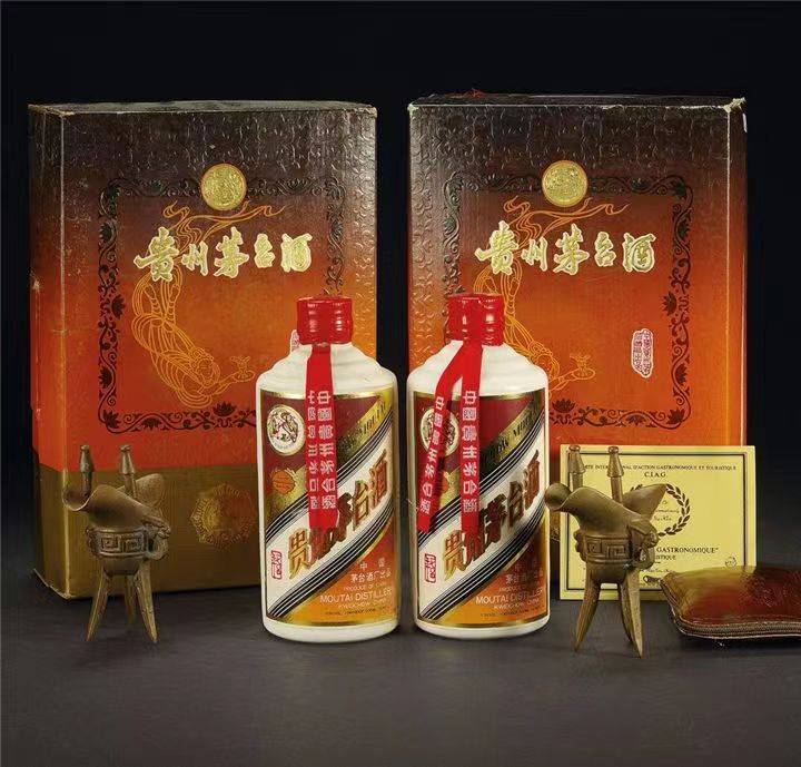 新城镇礼盒茅台酒回收
